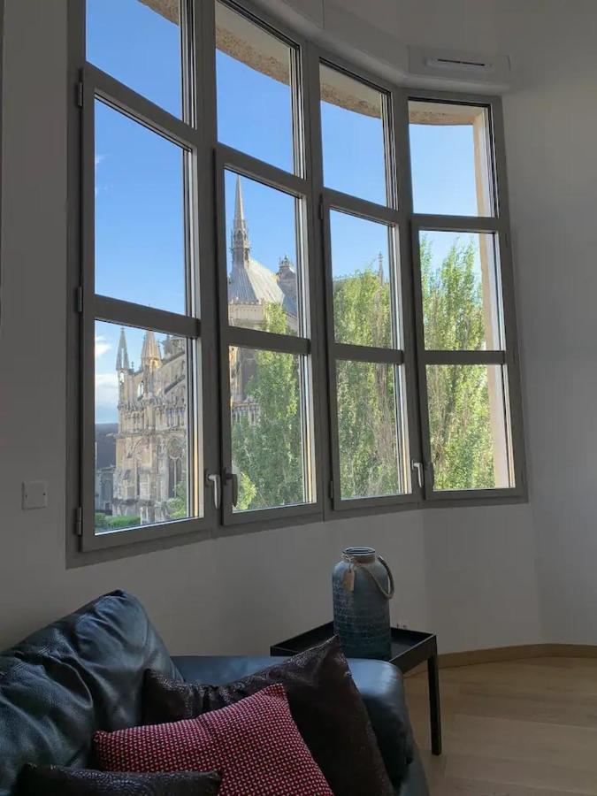 Apartamento Loft des Sacres - Vue unique sur la Cathédrale Reims Exterior foto