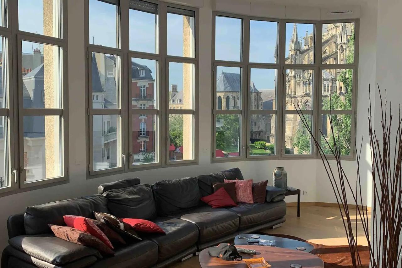 Apartamento Loft des Sacres - Vue unique sur la Cathédrale Reims Exterior foto