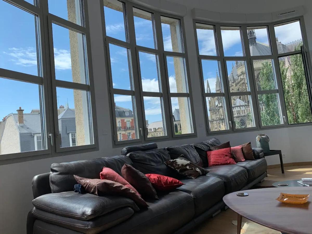 Apartamento Loft des Sacres - Vue unique sur la Cathédrale Reims Exterior foto