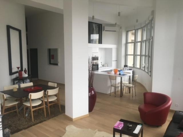 Apartamento Loft des Sacres - Vue unique sur la Cathédrale Reims Exterior foto