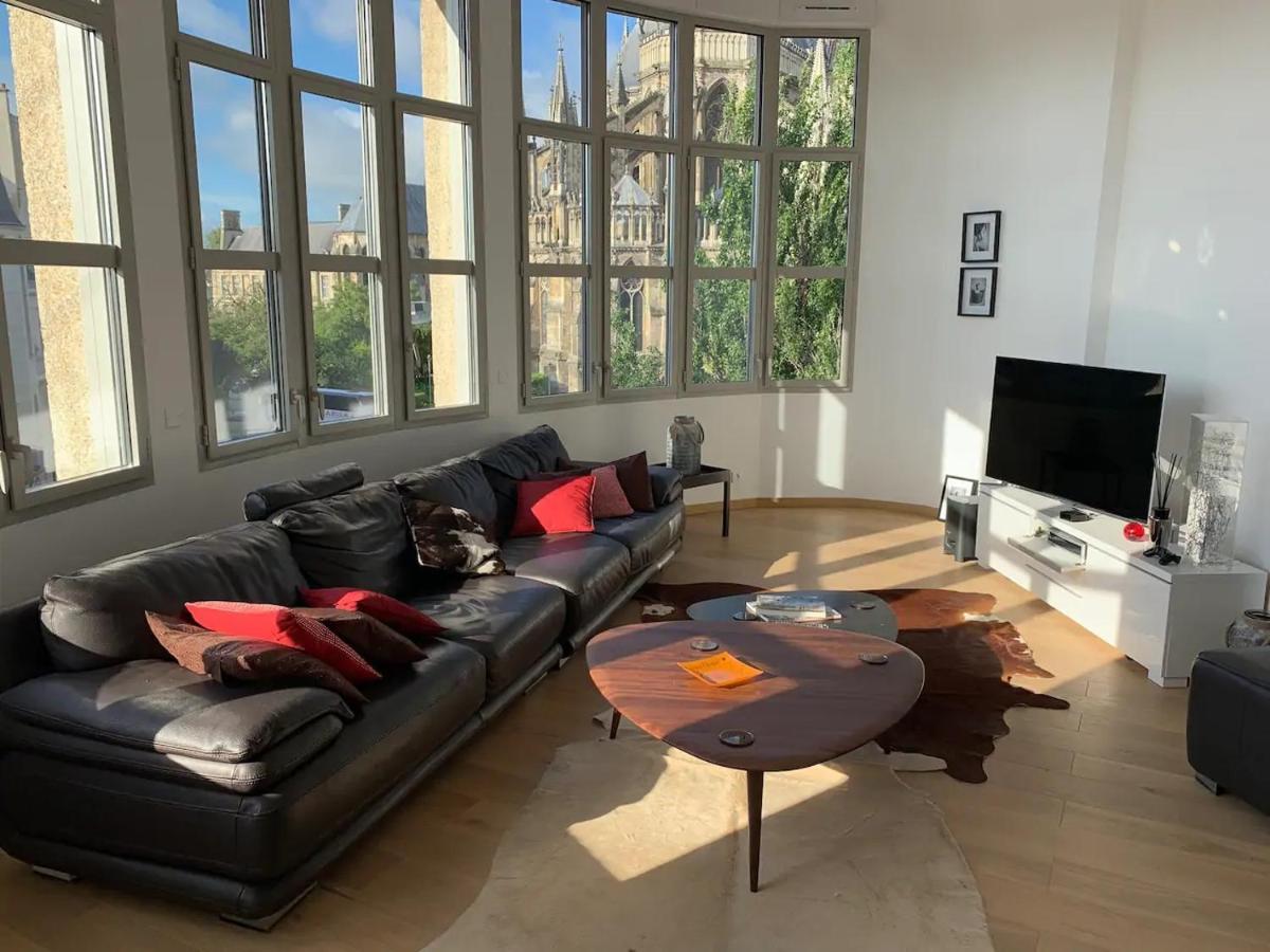 Apartamento Loft des Sacres - Vue unique sur la Cathédrale Reims Exterior foto